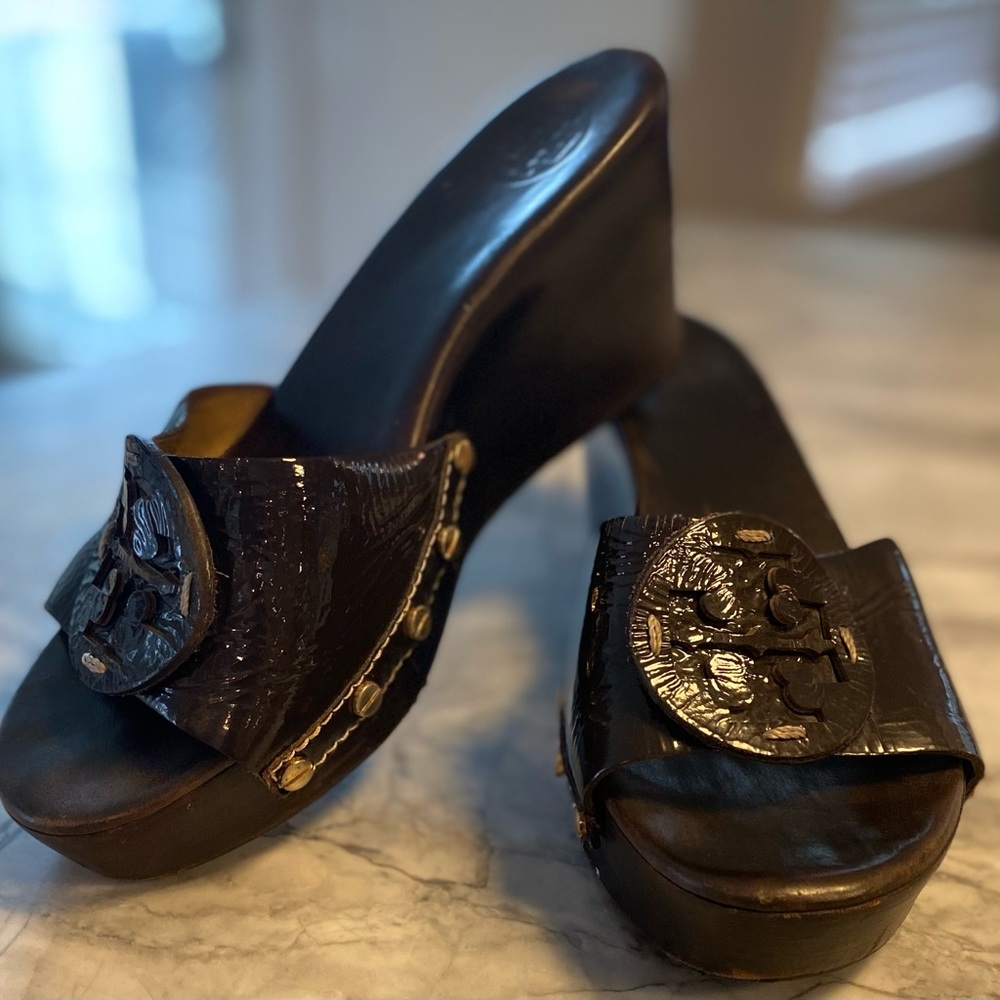 TORY BURCH Patti Wedge — women’s 8m
